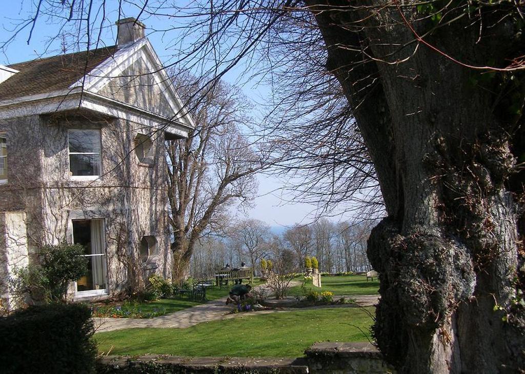 Priory Bay Hotel Сийвю Екстериор снимка