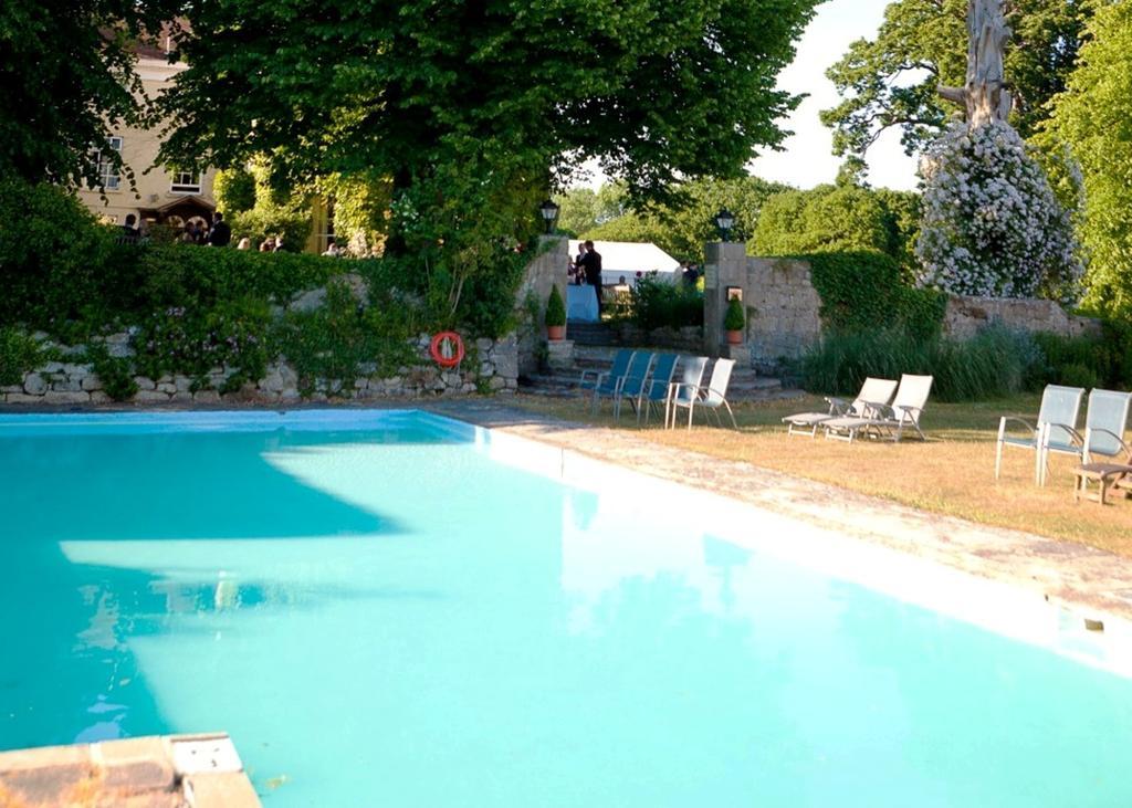 Priory Bay Hotel Сийвю Екстериор снимка