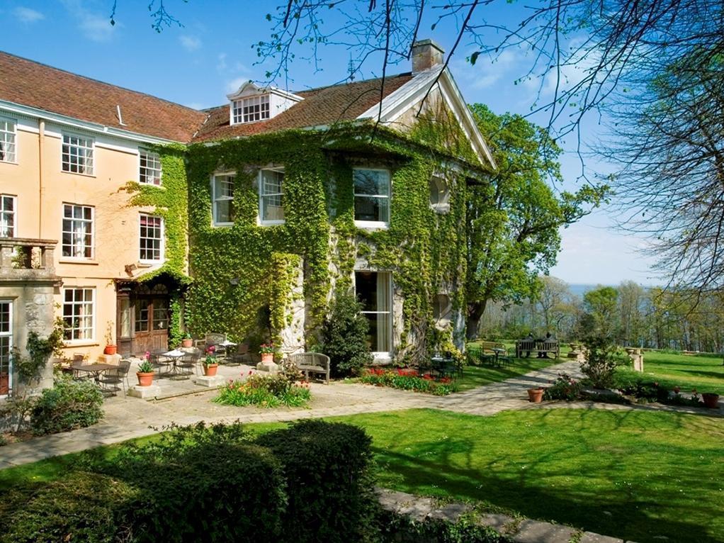 Priory Bay Hotel Сийвю Екстериор снимка