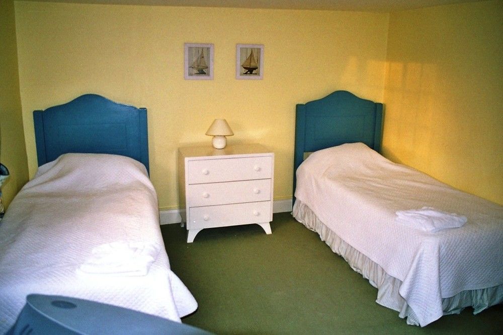 Priory Bay Hotel Сийвю Екстериор снимка
