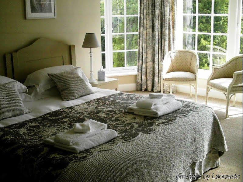 Priory Bay Hotel Сийвю Екстериор снимка