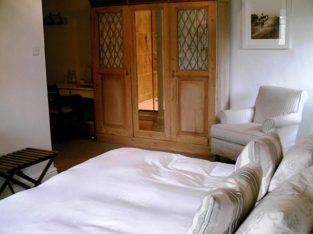 Priory Bay Hotel Сийвю Екстериор снимка