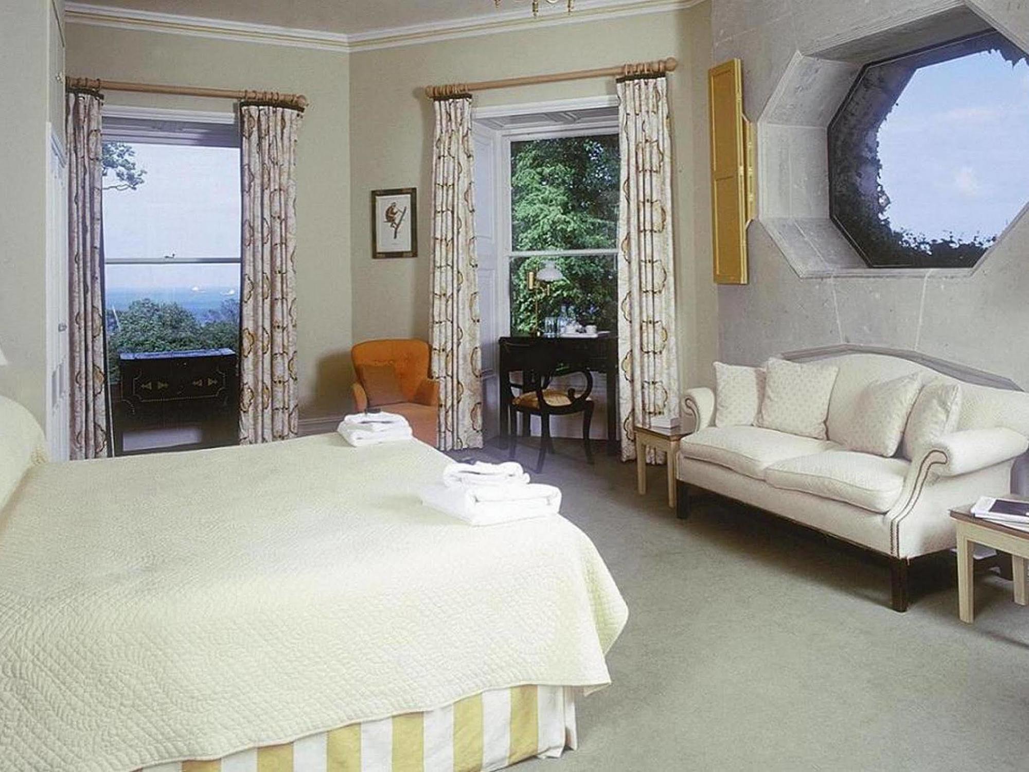 Priory Bay Hotel Сийвю Стая снимка