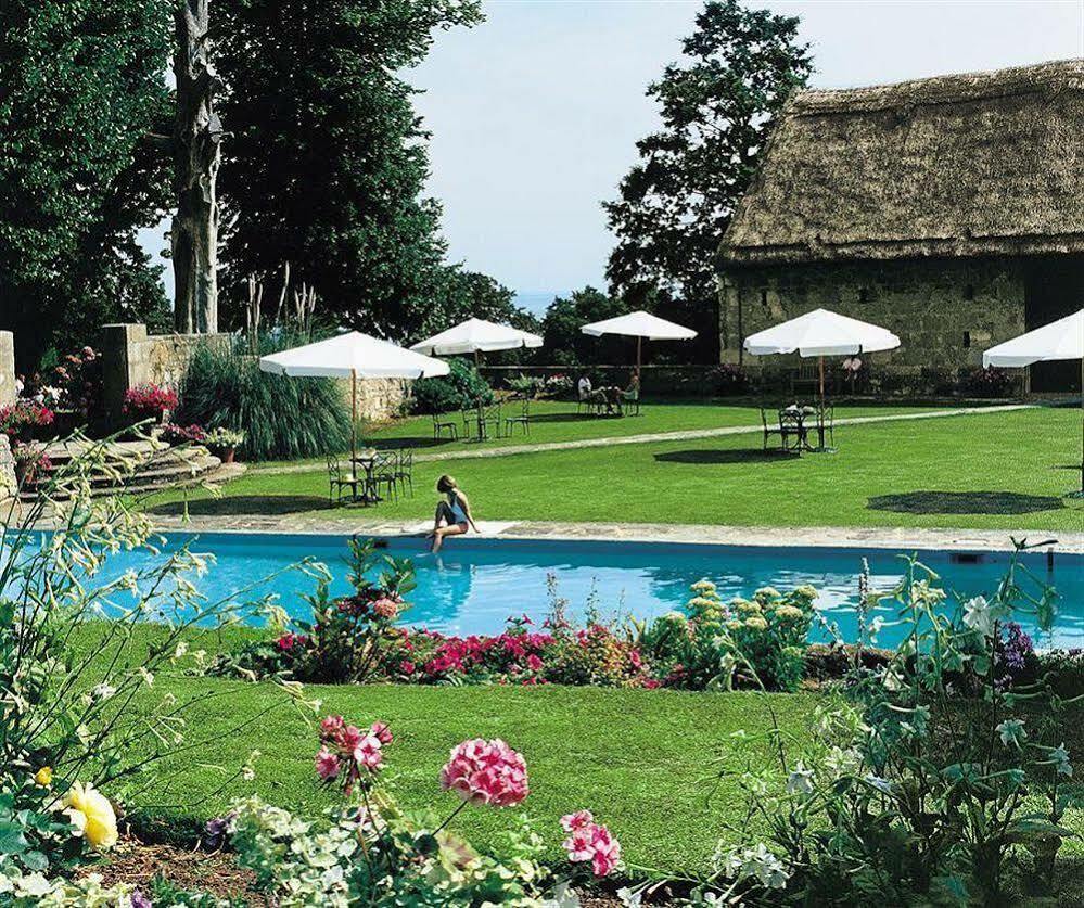 Priory Bay Hotel Сийвю Екстериор снимка